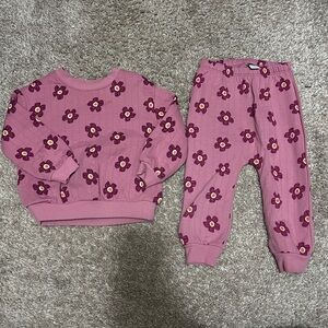 Flower print sweatsuit